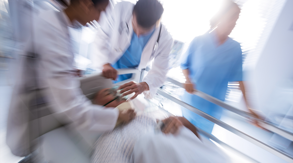 ¿Qué hacer y a quién recurrir en una emergencia médica en casa?